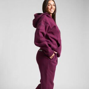 NWT COMFRT Unisex Travel Hoodie & Sweatpants Set in Plum